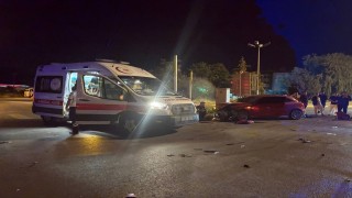 Erzincanda iki aracın çarpıştığı kazada 2 kişi yaralandı