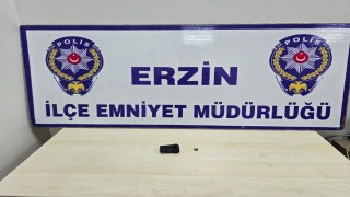 Erzinde ehliyet sınavına kopya düzeneğiyle giren şahıs yakayı ele verdi
