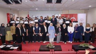 Erzurumda Benim köklü ailem projesinde sertifika heyecanı
