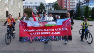 Erzurumda sağlıkçılar 137inci kez Gazze için yürüdü