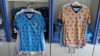 Erzurumspor FKdan asırlık mirasa vefa: Ehram forması taraftarla buluştu