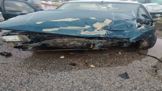 Eskişehir-Afyonkarahisar yolunda feci kaza: 2si ağır 4 yaralı
