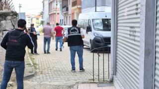 Eskişehirde 17 yaşındaki çocuk, bir kişiyi pompalı tüfekle vurdu