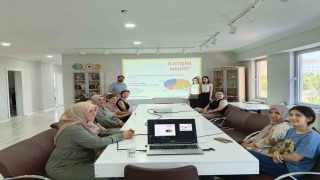 Eskişehirde kursiyer kadınlara Aile İçi İletişim ve Dijital Bağımlılık eğitimi gerçekleştirildi