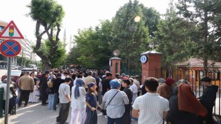 Eskişehirde LGS heyecanı sabahın erken saatlerinde başladı