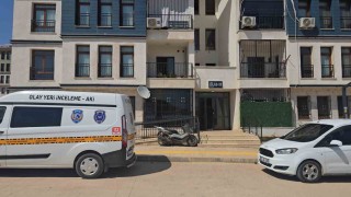 Evinde silahla vurulmuş halde bulunan kadın kurtarılamadı