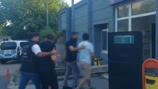 Evlilik hazırlığı yapan genç, nişanlısının önünde bıçaklanarak öldürüldü
