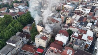 Fatihte 5 katlı iş hanında yangın: 1 kişi kurtarıldı