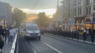 Fatih'te tramvayın altında kalarak ölen çocuğun cenazesi adli tıbba kaldırıldı