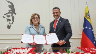 Fatma Şahin’den Venezuela İçin Dayanışma Çağrısı