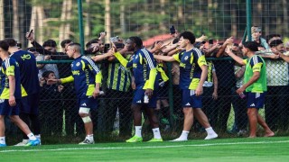 Fenerbahçe, günü çift antrenmanla tamamladı