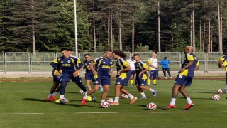 Fenerbahçe, Topuk Yaylasındaki ilk antrenmanını yaptı