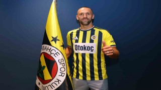 Fenerbahçe, Vedat Muriqi ile 3 yıllık sözleşme imzaladı