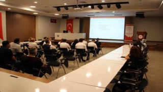 Fethi Sekin Şehir Hastanesi personeline temizlik ve enfeksiyon kontrolü eğitimi