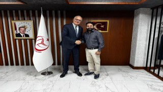 FIVB İletişim Komisyonu Üyesi Dr. Varuna Suthra, Türkiye Voleybol Federasyonunu ziyaret etti