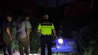 Freni patlayan araç bahçeye uçtu, sürücü yaralandı