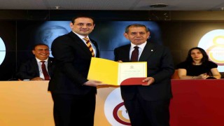 Galatasarayda yeni yönetim mazbatalarını aldı
