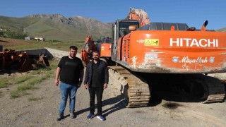 Gasp edildiğini iddia ettikleri 40 milyonluk iş makinelerini dağın başında buldular