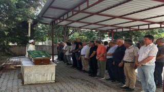 Gazeteci Sözerinin annesi son yolcuğuna uğurlandı