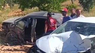 Gaziantepte 2 otomobil çarpıştı: 5 yaralı
