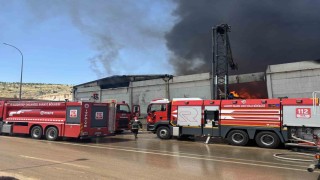 Gaziantepte fabrika yangınına müdahale sürüyor
