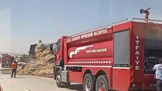 Gaziantepte saman balyası yüklü tırda yangın