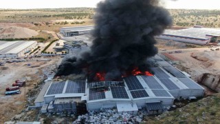 Gaziantepteki fabrika yangını dron ile görüntülendi