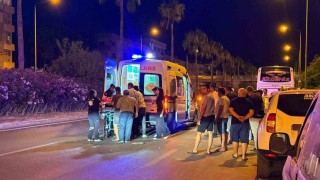 Gazipaşada aracın çarptığı yaya yaralandı