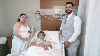 Gelin ve damattan anneyi ağlatan ziyaret