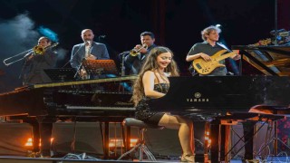 Genç Türk Müzisyen Su Yavuz, Türkiyedeki ilk konserini verdi