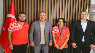 Gençlik ve Spor İl Müdürü Yığmatepe başarılı sporcuyu ağırladı