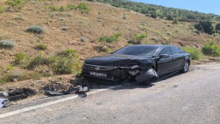 Gercüşte otomobiller kafa kafaya çarpıştı: 1 yaralı