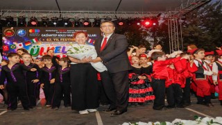 GKVli minik dansçılardan dünya turu