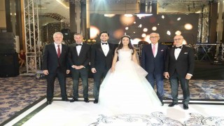 Görkemli  düğünle mutluluğa evet dediler
