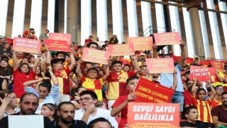 Göztepeden öğrencilere karne hediyesi: Karneni getir, hediyeni al