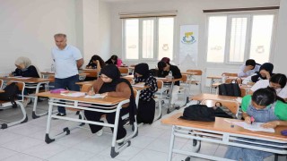 Haliliyede gençler YKSye seri denemelerle hazırlanıyor