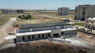 Haliliyede yarı olimpik yüzme havuzunda çalışmalar hızla sürüyor