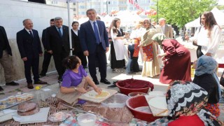 Halk Eğitim Merkezi Müdürlüğünde yıl sonu sergisi açıldı