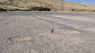 Haseranda vatandaşlar bozulan yolun onarılmasını istedi