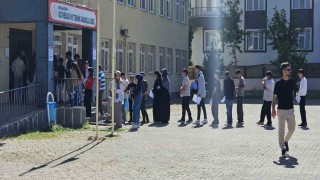 Hasköyde LGS heyecanı: Öğrenciler ve veliler sınav öncesi duygularını paylaştı