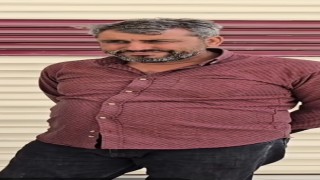 Hastalanan buzağısını veterinere götürürken kamyonetten düşürdü, her yerde onu arıyor
