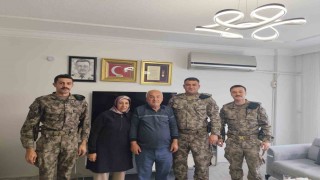 Hatay polisinden şehit  ailelerine babalar günü ziyareti