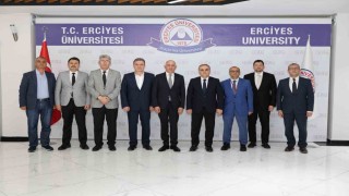Hayırsever iş insanı Asım Kibar, ERÜde anıldı