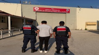 Hırsızlık suçundan aranan şahıs yakalandı