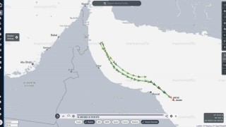 Hürmüz Boğazı yakınlarındaki Suudi Arabistan bandıralı 3 süper tanker, yeniden takip sinyali vermeye başladı