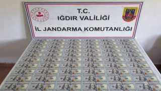 Iğdırda 10 bin dolar değerinde sahte banknot ele geçirildi