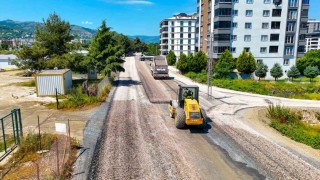 İlkadımda yollar yenileniyor