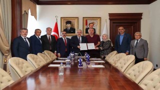 İnegölde sağlık ve eğitim için imzalar atıldı