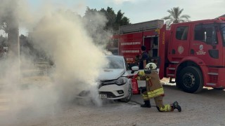 İskendurunda otomobil yangını