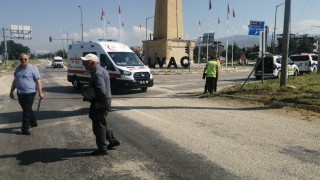 Ispartada ticari araç ile otomobil çarpıştı: 1 yaralı